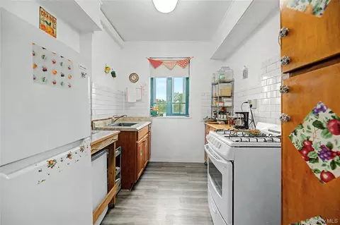 1705 Purdy St #7F, New York, NY 10462
