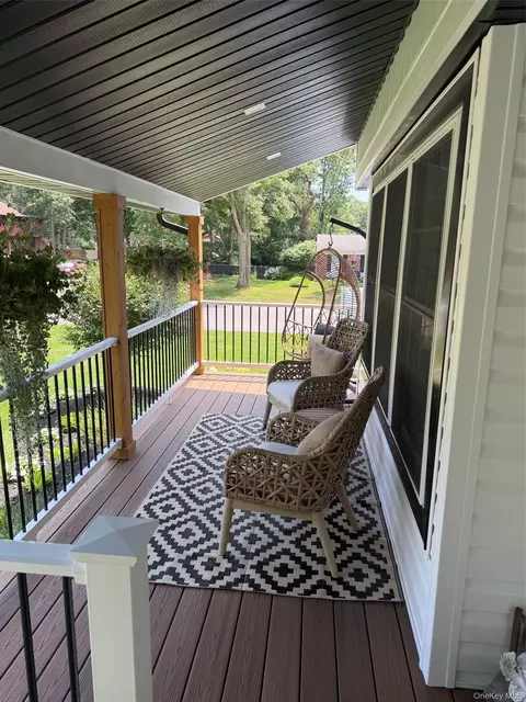 Exterior - 29 Rolling Hills Dr, Ridge, NY 11961 photo 3 of 4