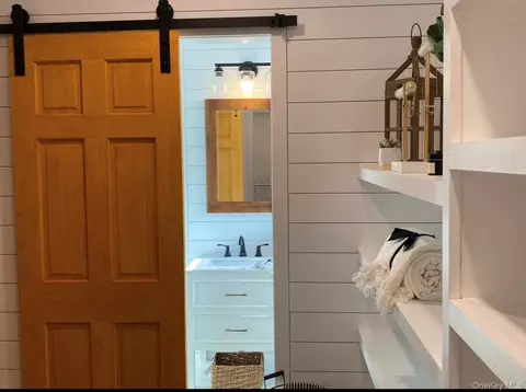 Entry Way - 29 Rolling Hills Dr, Ridge, NY 11961 photo 1 of 4