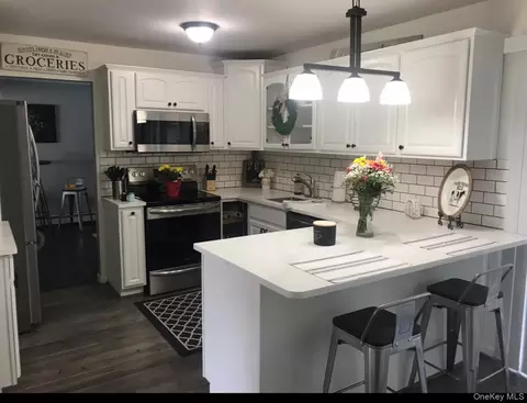 Kitchen - 29 Rolling Hills Dr, Ridge, NY 11961 photo 2 of 2