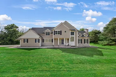 176 Beverly Rd, Chester, NY 10918