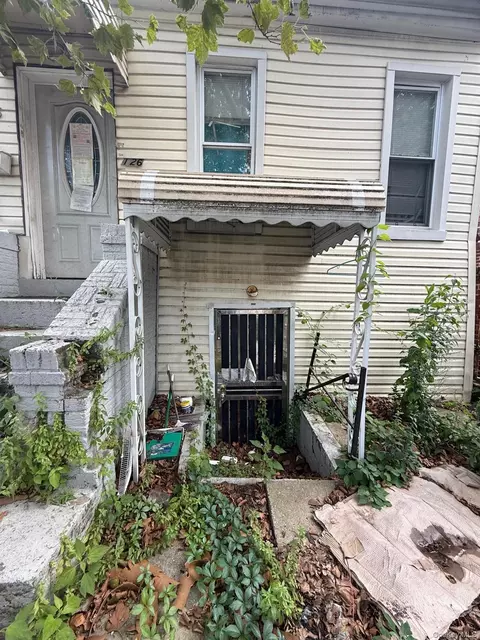 126 Crystal St, Brooklyn, NY 11208