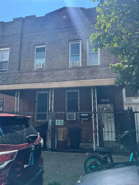1285 Saint Lawrence Ave, New York, NY 10472