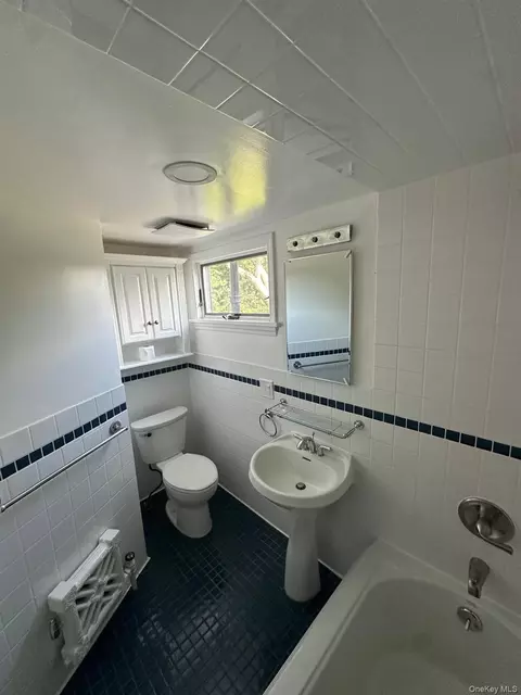 Bath - 149 Jackson St, Fishkill, NY 12524 photo 1 of 2
