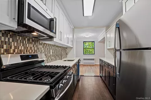 84-10 153rd Ave #3L, New York, NY 11414