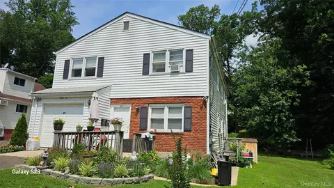 42 Chatsworth Pl, New Rochelle, NY 10801