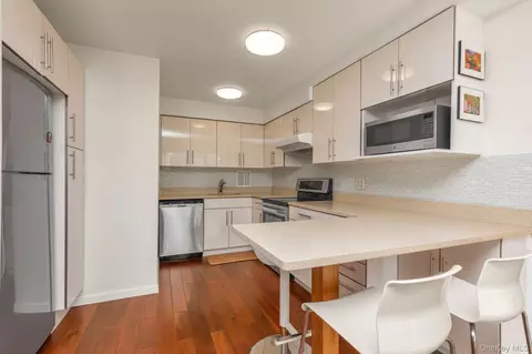 Kitchen - 10-10 166 St #6D, New York, NY 11357 photo 1 of 2