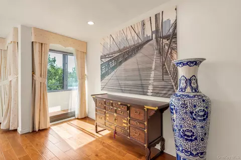 Entry Way - 10-10 166 St #6D, New York, NY 11357 photo 1 of 2