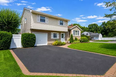 2 Gould Dr, Lake Grove, NY 11755