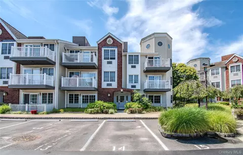 9440 Magnolia Ct #1A, Ozone Park, NY 11417
