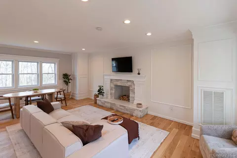 Living - Undisclosed, Bridgehampton, NY 11932 photo 1 of 5