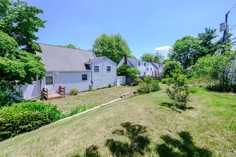 Exterior - 87 Central Park Rd, Plainview, NY 11803 photo 2 of 5