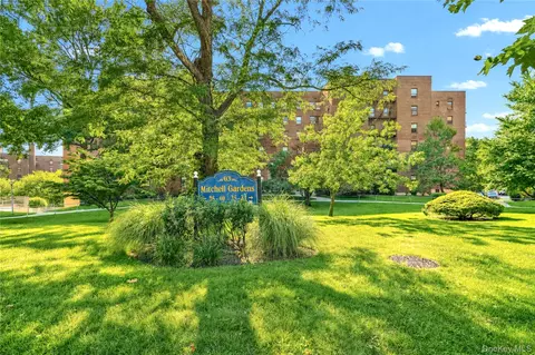 Exterior - 25-40 Union St #4E, Flushing, NY 11354 photo 1 of 1