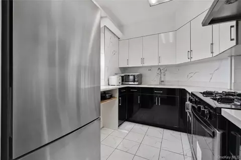 Kitchen - 25-40 Union St #4E, Flushing, NY 11354 photo 2 of 3