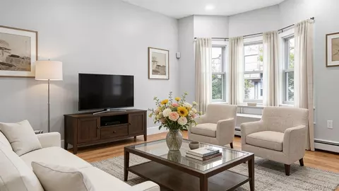 506 E 183rd St, New York, NY 10458