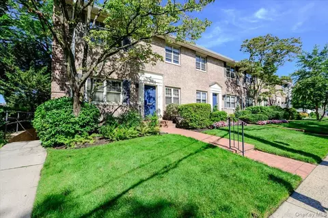 2 N Lewis Pl #1.4B, Rockville Centre, NY 11570