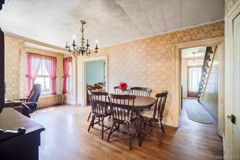 Dining - 5 Maple St, Beacon, NY 12508 photo 1 of 3