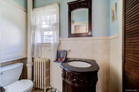 Bath - 5 Maple St, Beacon, NY 12508 photo 1 of 3