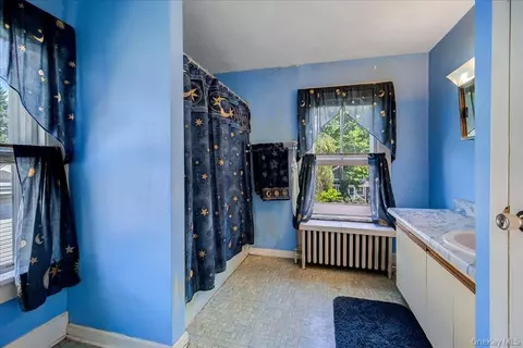 Bath - 5 Maple St, Beacon, NY 12508 photo 2 of 3