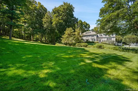 Exterior - 29 Upper Hook Rd, Katonah, NY 10536 photo 6 of 14