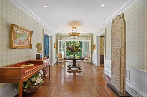 Entry Way - 29 Upper Hook Rd, Katonah, NY 10536 photo 1 of 5