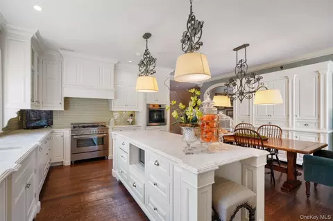 Kitchen - 29 Upper Hook Rd, Katonah, NY 10536 photo 1 of 1