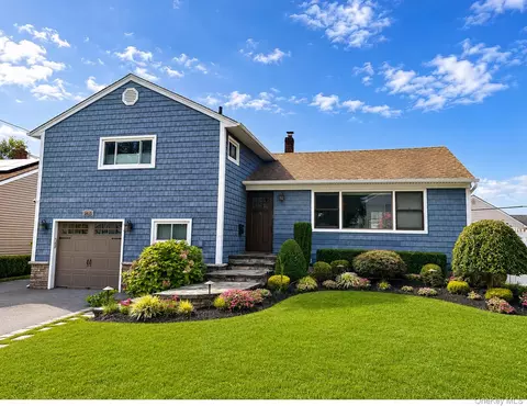 1815 Andrea Rd, East Meadow, NY 11554