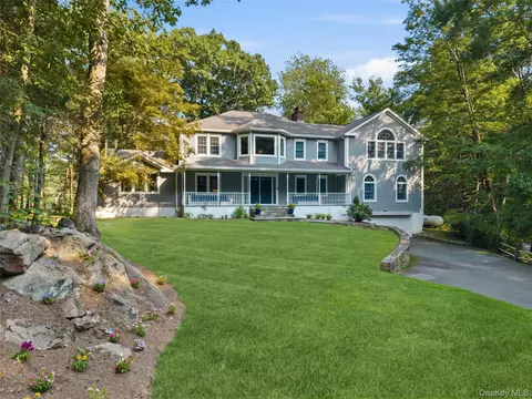1 Sherwood Rd, Pound Ridge, NY 10576