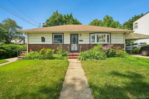 174 Frederick Ave, South Floral Park, NY 11001