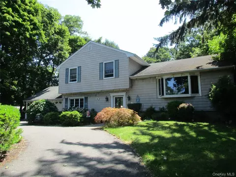 274 Ocean Ave, Northport, NY 11768