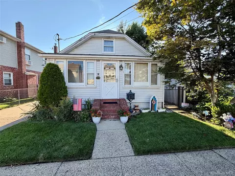 211 Madison Ave, Franklin Square, NY 11010