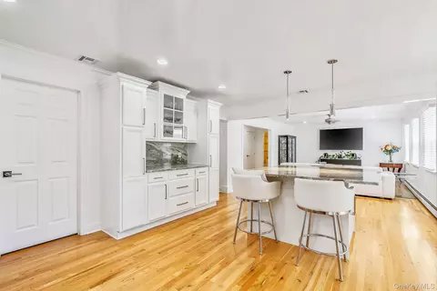 Kitchen - 15 Cedar Ln, Brookhaven, NY 11772 photo 4 of 4