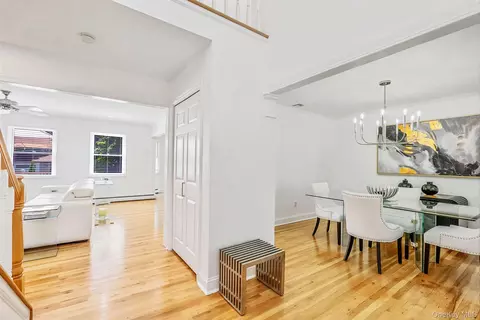 Entry Way - 15 Cedar Ln, Brookhaven, NY 11772 photo 1 of 2