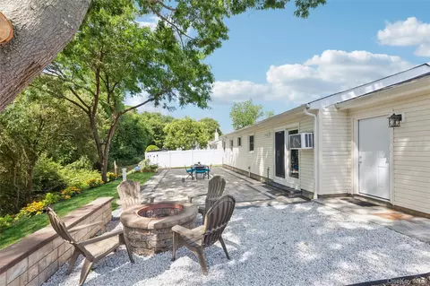 Exterior - 91 Circle Dr W, Patchogue, NY 11772 photo 3 of 14