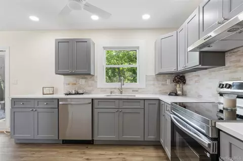 Kitchen - 91 Circle Dr W, Patchogue, NY 11772 photo 3 of 3