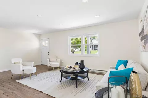 Living - 91 Circle Dr W, Patchogue, NY 11772 photo 2 of 3