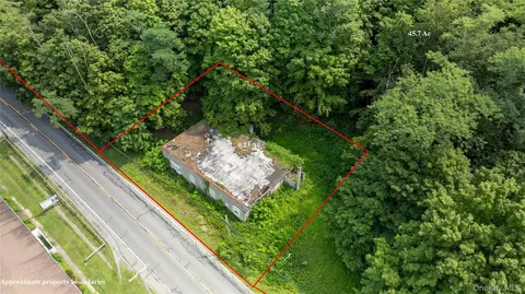 46 South Ave, Pleasant Valley, NY 12569