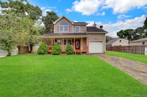 52 Arpage Dr E, Shirley, NY 11967