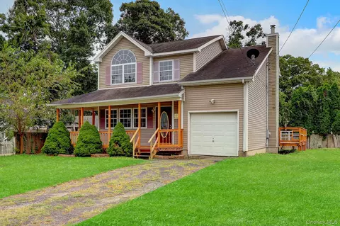 52 Arpage Dr E, Shirley, NY 11967