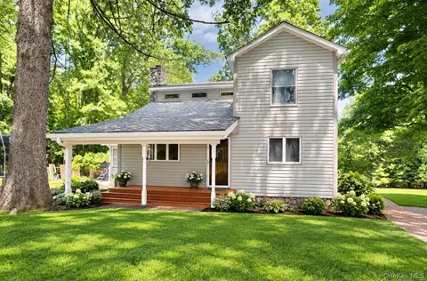 19 Farview Ter, Ramapo, NY 10901