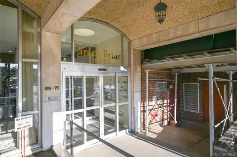 85-15 Main St #4I, Jamaica, NY 11435
