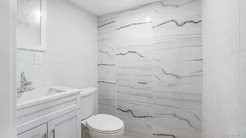 Bath - 1011 E 221st St, New York, NY 10469 photo 2 of 2