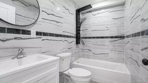 Bath - 1011 E 221st St, New York, NY 10469 photo 1 of 2