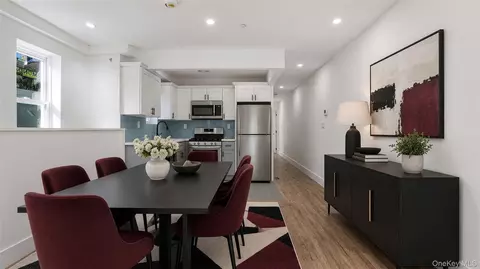 Dining - 1011 E 221st St, New York, NY 10469 photo 1 of 1