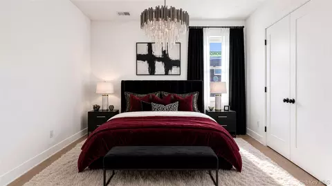 Bedroom - 1011 E 221st St, New York, NY 10469 photo 1 of 8