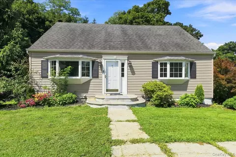 2723 Windmill Dr, Yorktown, NY 10598