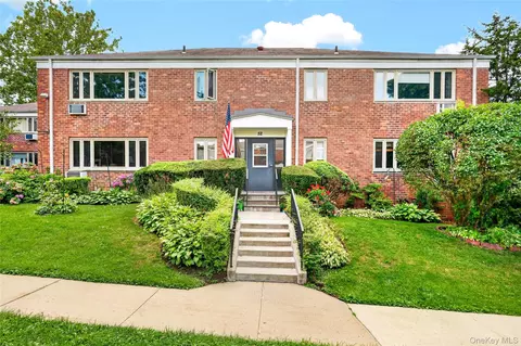 52 Lawrence Dr #D, Greenburgh, NY 10603