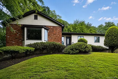 211 Waters Edge, Clarkstown, NY 10989