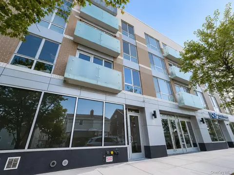 158-16 79th Ave, New York, NY 11366