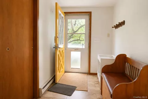 Entry Way - 740 Wallkill Ave, Wallkill, NY 12589 photo 2 of 6